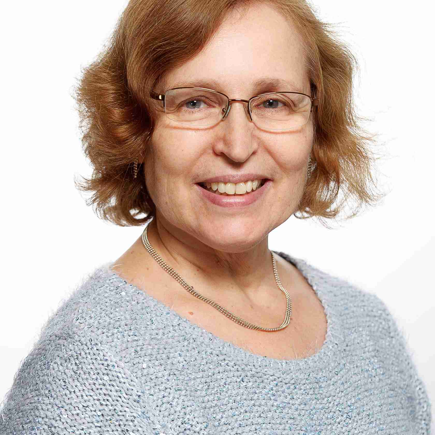 Dr Linda Dubrow-Marshall
