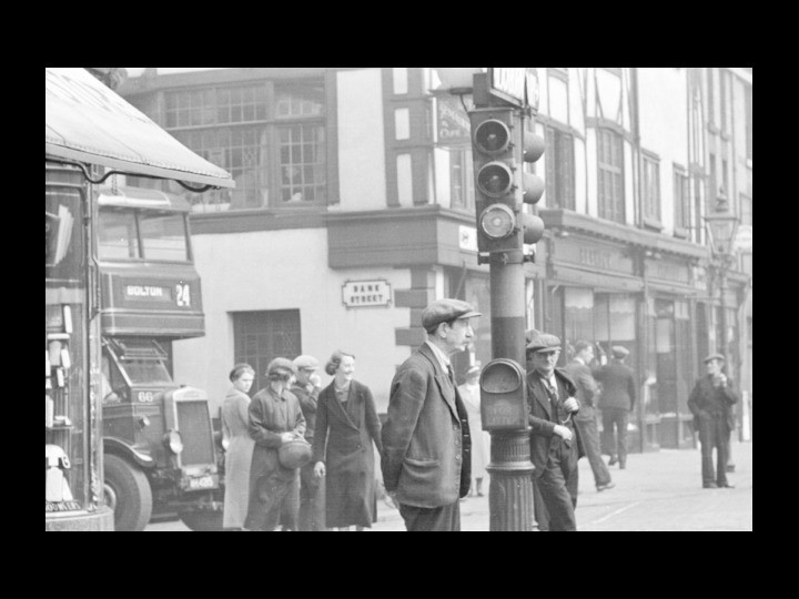 What they photograph in Worktown : participatory photography and Saturday afternoons in Bolton Thumbnail